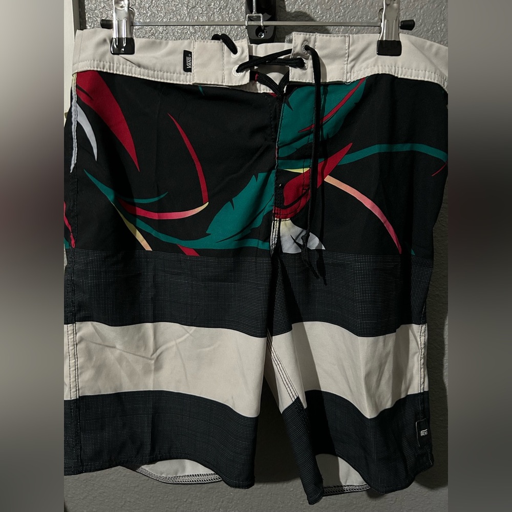 VANS boardshorts multi coloured, floral pattern
